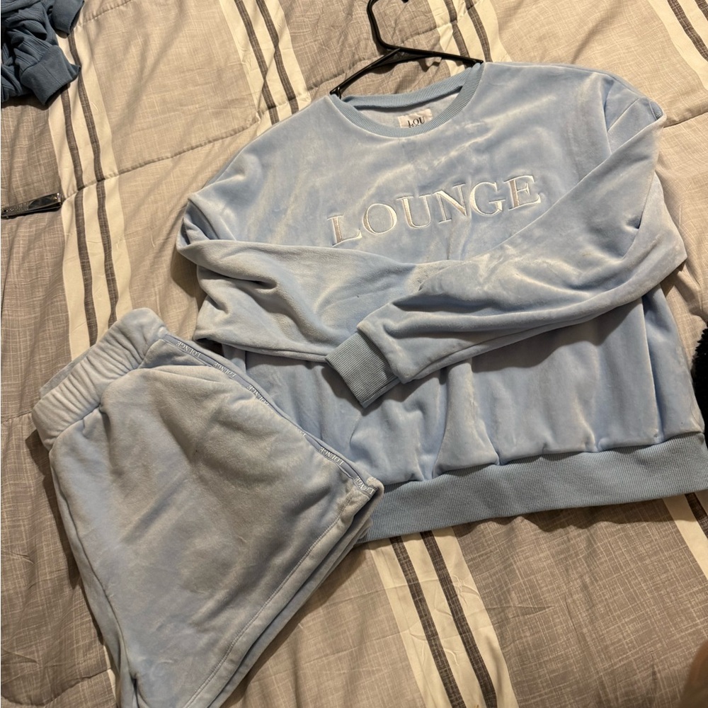 Lounge Set